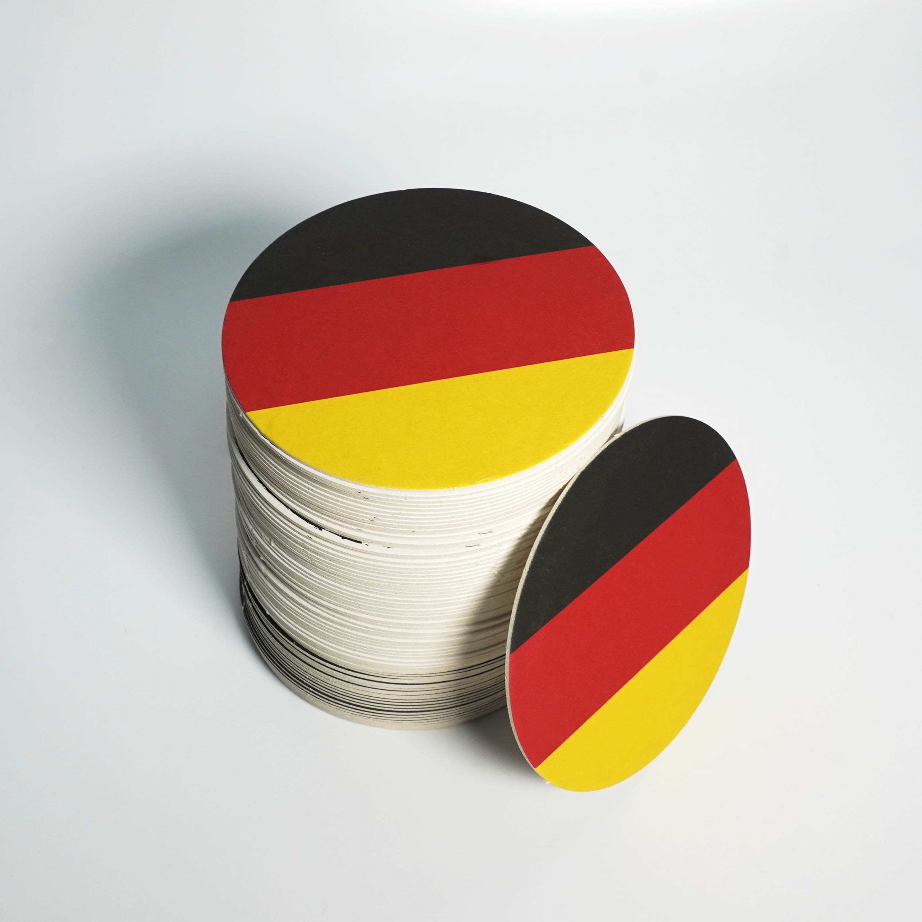 Bierdeckel Fussball Fußball WM im Set Weltmeisterschaft Deutschland Untersetzer Party Bier Geschenkidee Geschenke Männer Deko
