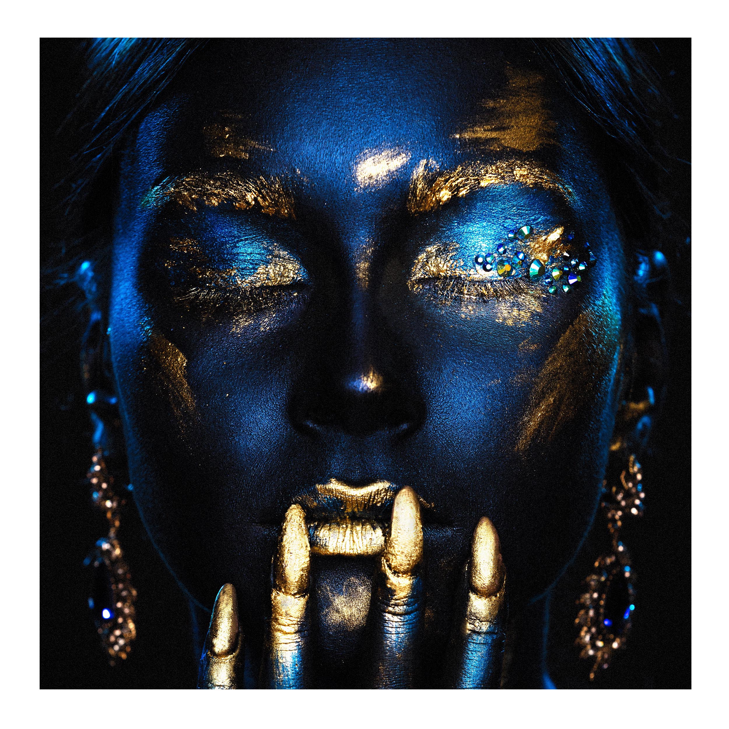 Wandbild Quadratisch Titel: Beauty Girl fantasy blau Porträt Bild Wanddeko Alu Dibond Leinwand Acrylglas Holzbalken Butlerfinish Poster