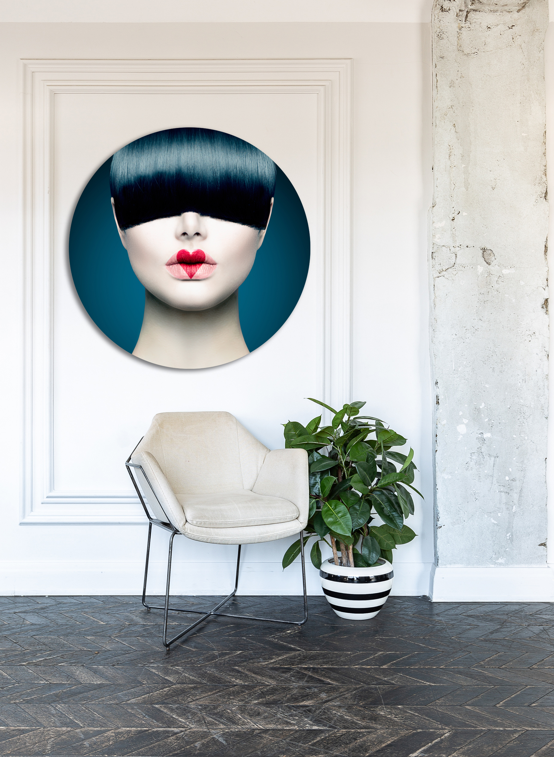 Wandbild Rund Titel: Frau Ponny Kussmund Herz - Bild Wanddeko Alu Dibond oder Butlerfinish 