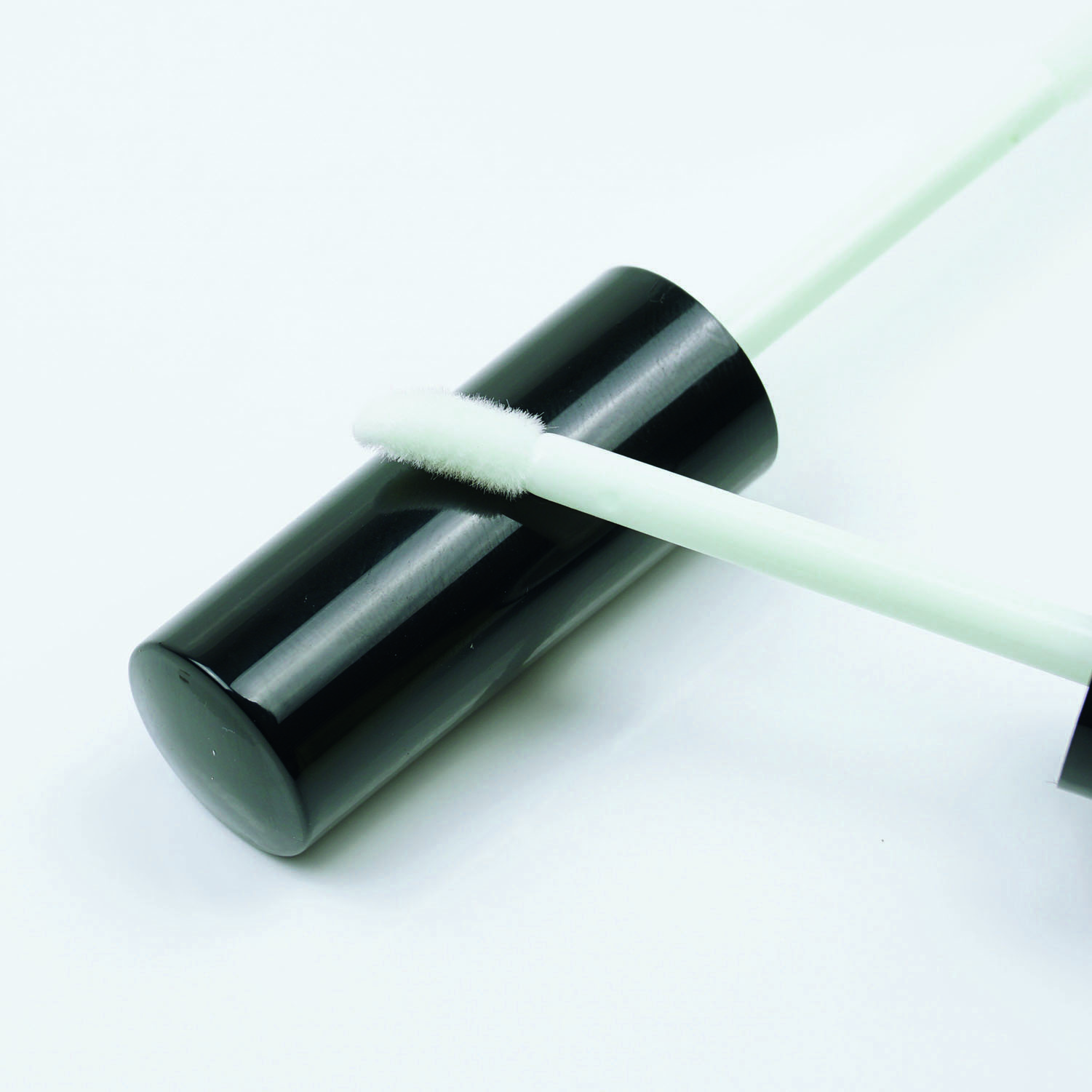 Lipgloss glasklare Flaschen Rund mit Applikator Black Shine Garnitur 3ml leer Kunststoff DIY Make up